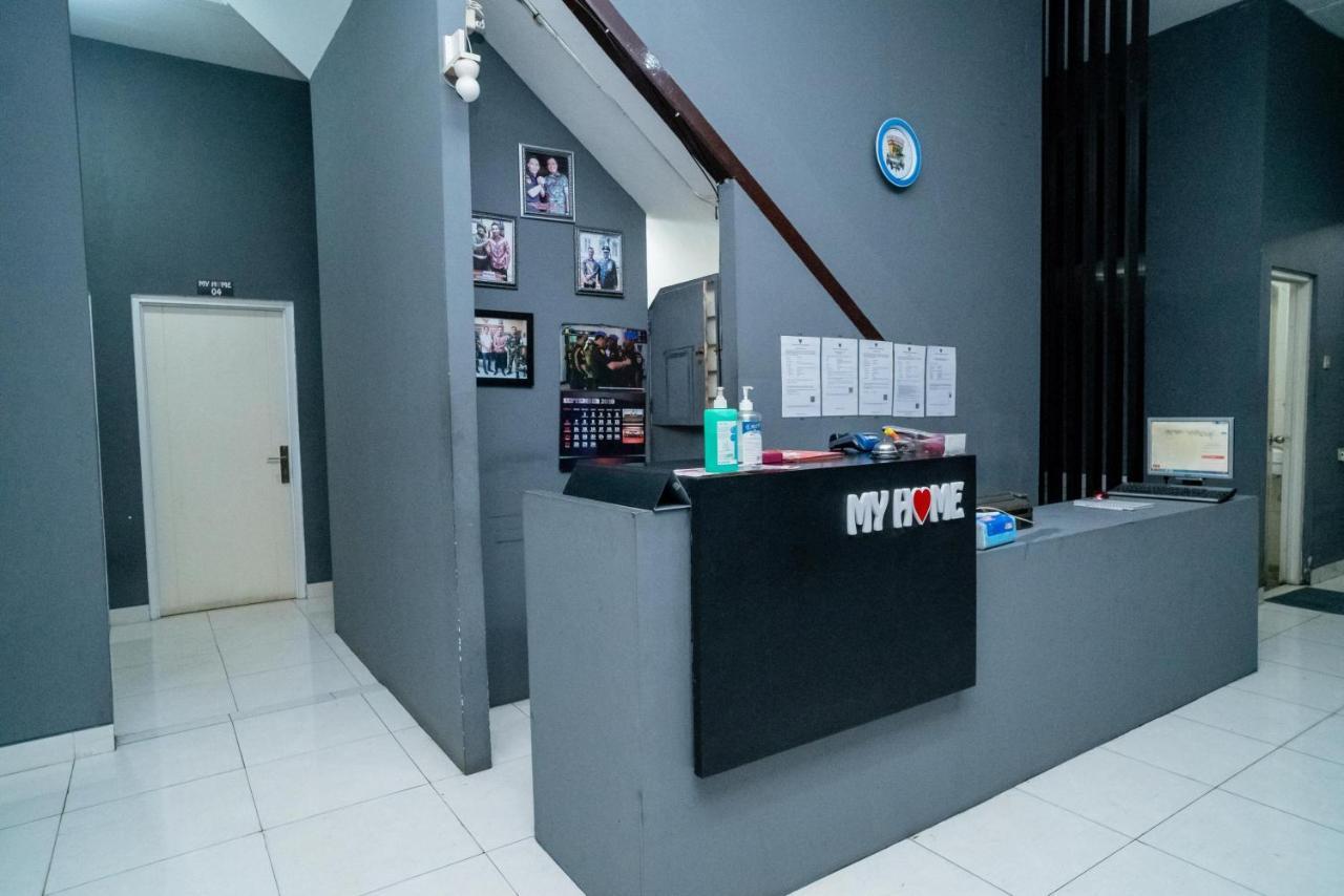 Hotel Living Kost Syariah At Alam Sutera Redpartner Tangerang